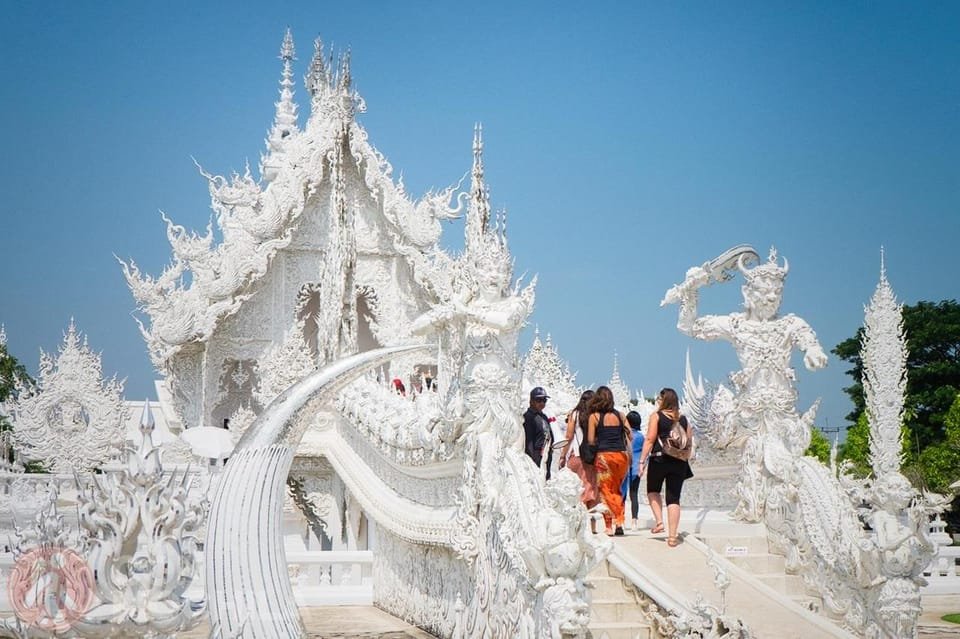 Chiang Rai Temples Day Trip with Hot Springs